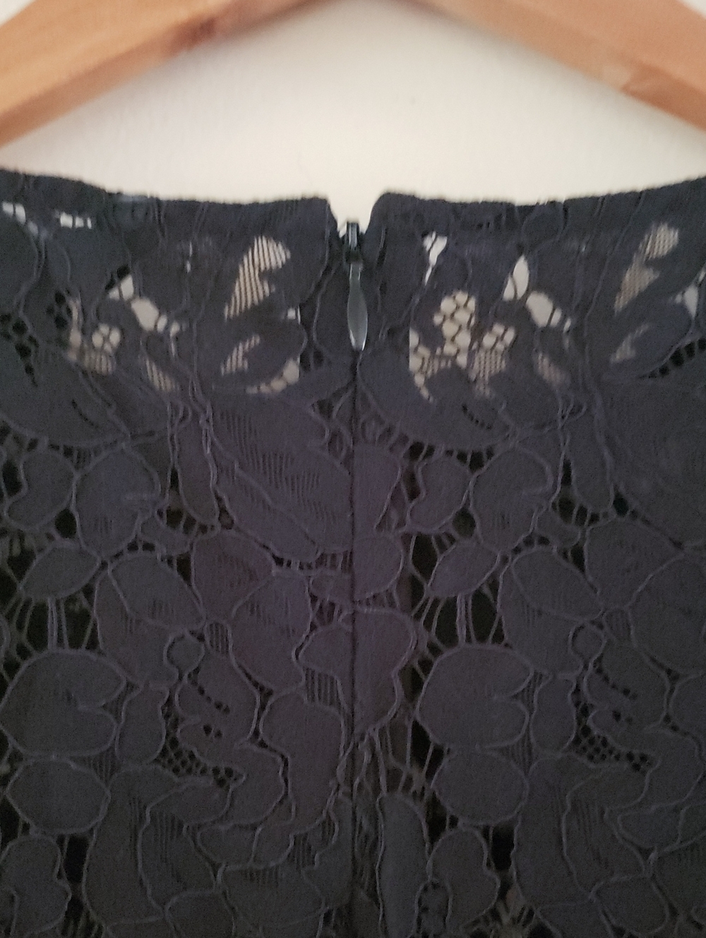 Club Monaco Lace 3/4 Sleeve With Underlay Cami Blouse - Black XS - Picture 8 of 11